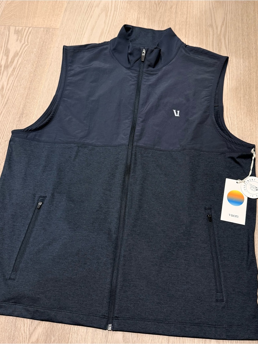 Vuori Navy Zip-Up Sleeveless Vest
